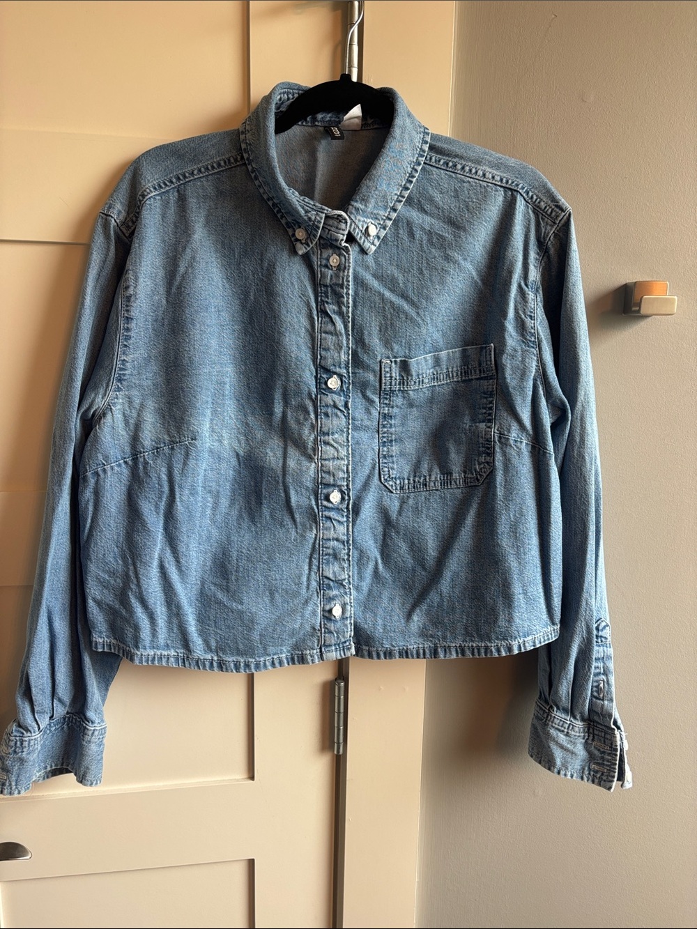 H&M Divided XL cropped denim blue jean shirt button down top blouse